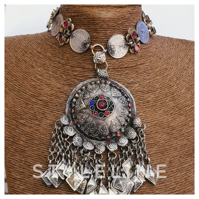 vintage-necklace-silver