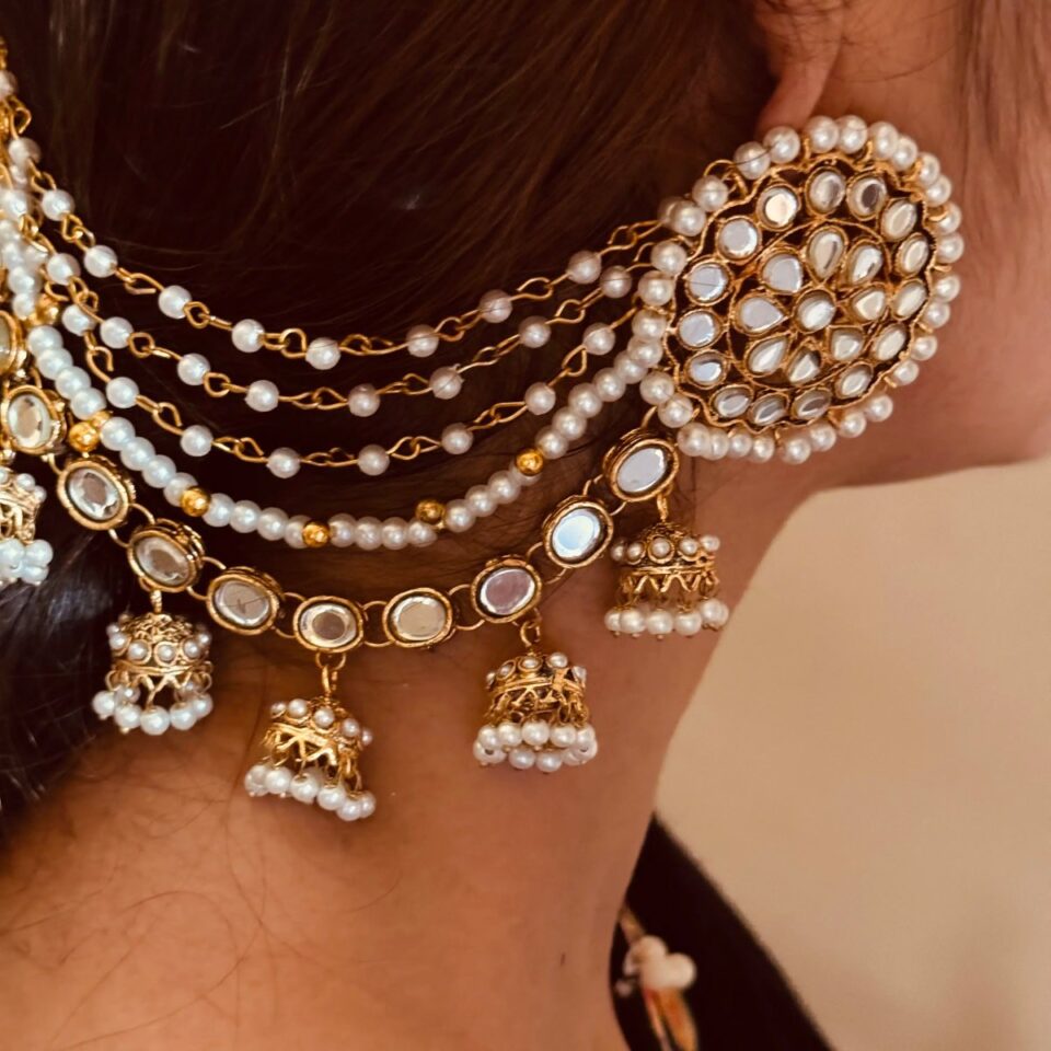 DILARAA SAHARAY EARRINGS - WHITE