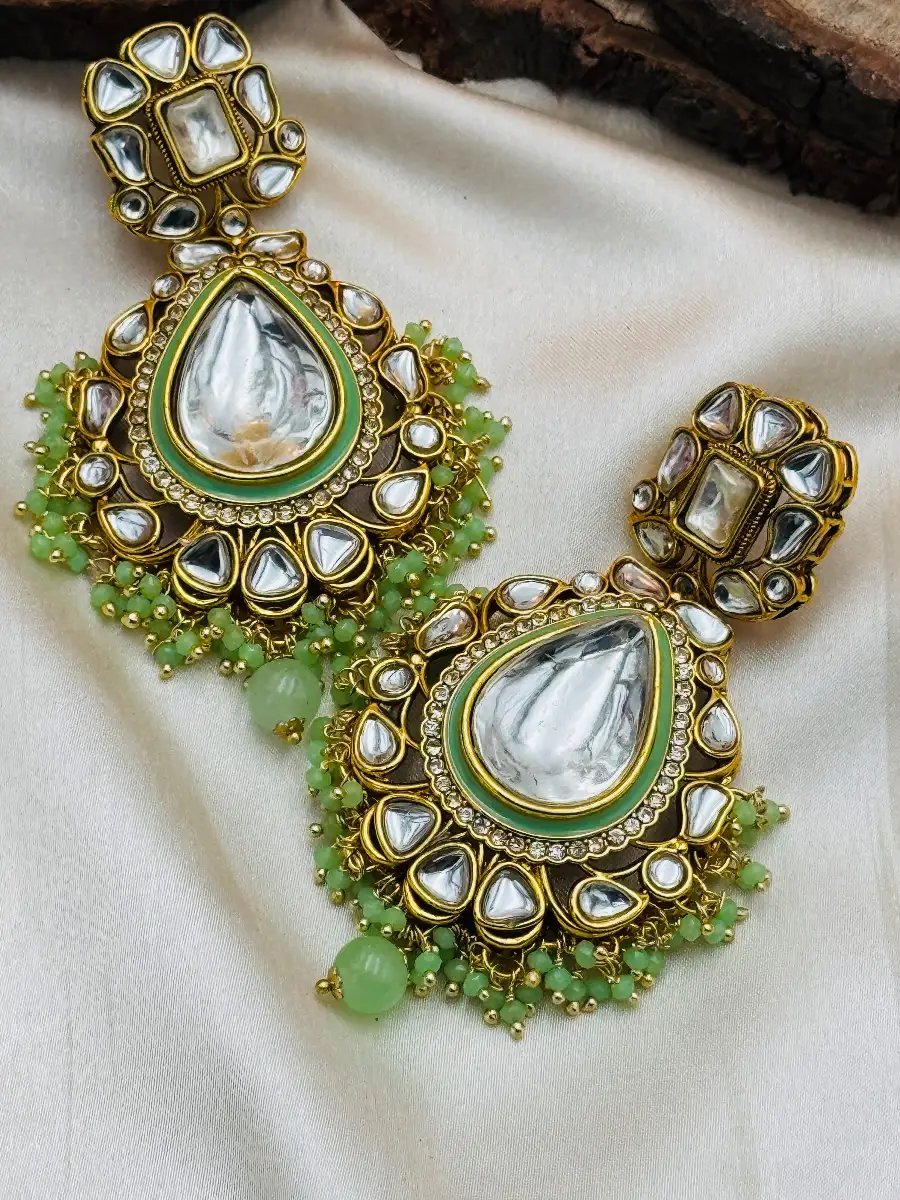 CHITRA KUNDUN EARRINGS